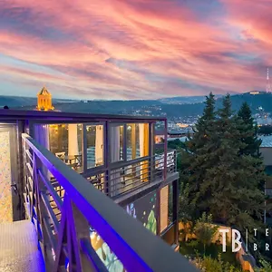 Gasthof Terra Bridge, Tbilisi
