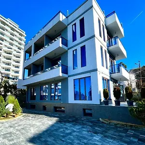 queen-tamar-batumi.batumihotels.net/